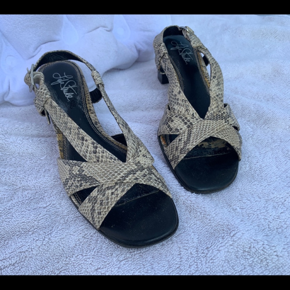 LIFE STRIDE SNAKE PRINT SANDALS